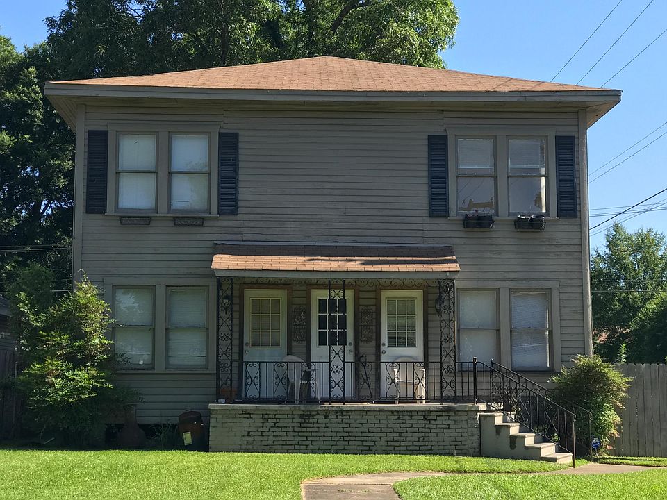 1st image of 802 Elmwood St