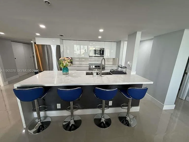 1717 N Bayshore Dr #A-1840 — Photo 4