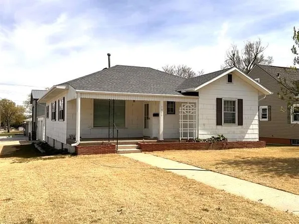 1311 W 3rd St, McCook, NE 69001