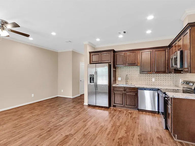 26152 Avenue E #A — Photo 11