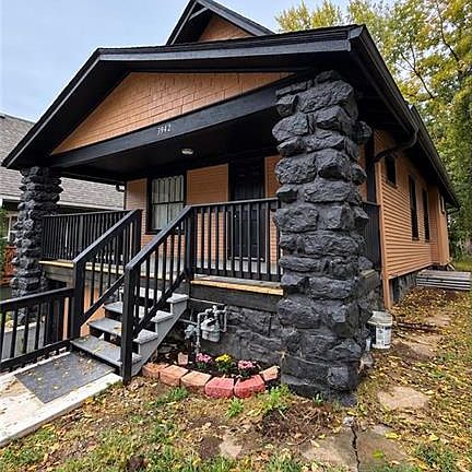 3rd image of 3942 Flora Ave