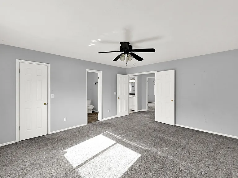 5991 S 3260 W — Photo 17