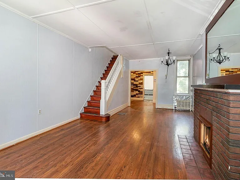 2172 Brookwood St — Photo 4