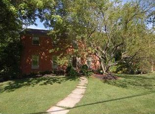 1670 Pinetree Dr, Pittsburgh, PA 15241