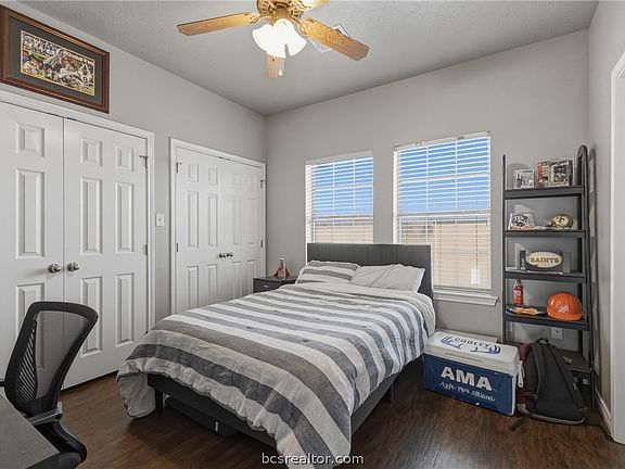 4th image of 250 Forest Dr
