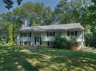37 Pinecrest Rd, North Stonington, CT 06359