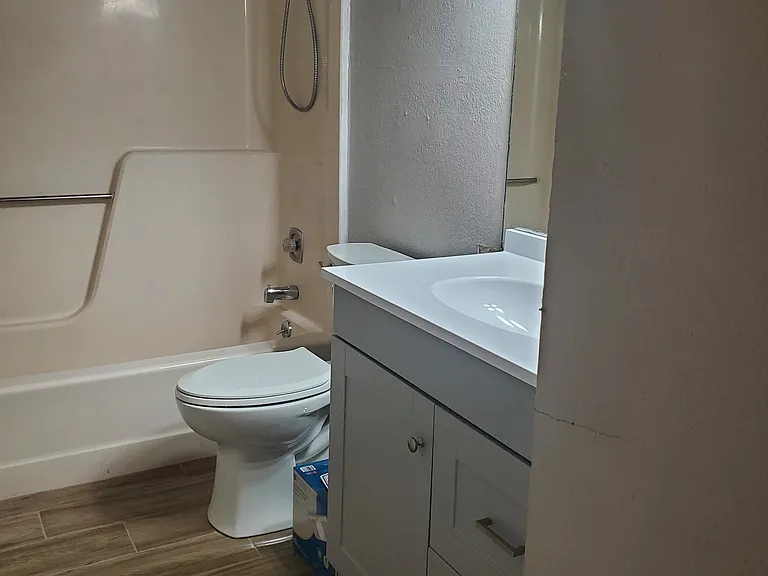 14207 S Hickory Pl E — Photo 11