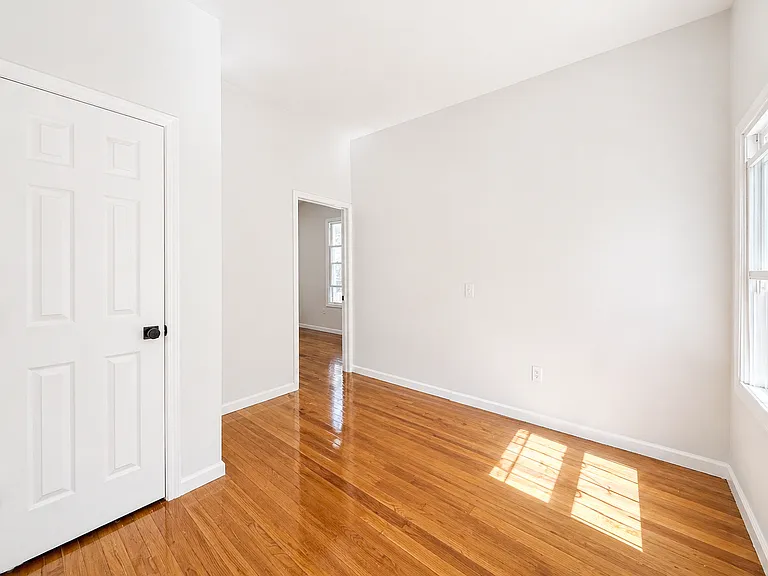 10 Clendenny Ave #1 — Photo 5