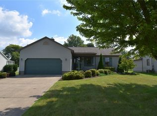 3319 Starwick Dr, Canfield, OH 44406