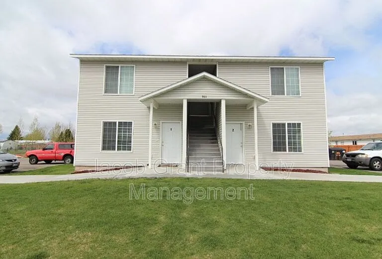 980 Eve Dr #1 — Photo 1