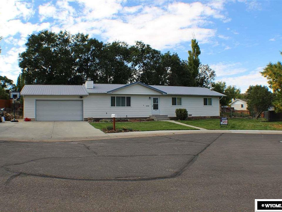 1st image of 1210 Singletree Dr