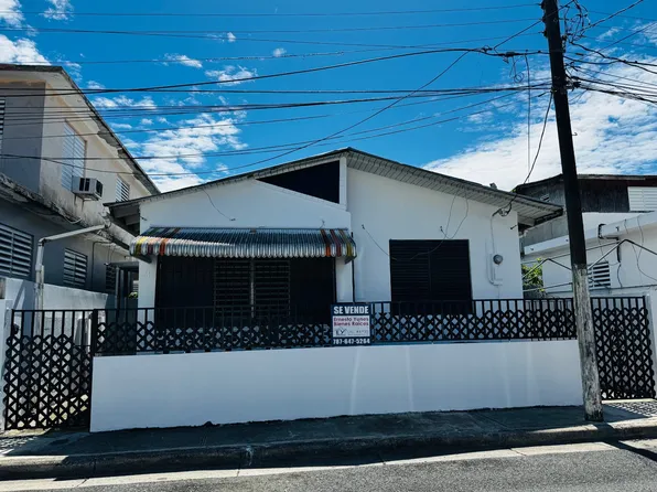 261 Eduardo Trabal, Mayaguez, PR 00680