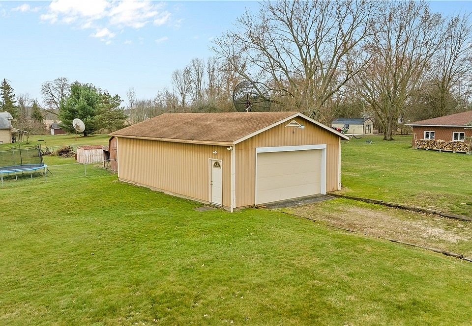 1123 Homeworth Rd, Alliance, OH 44601 Zillow
