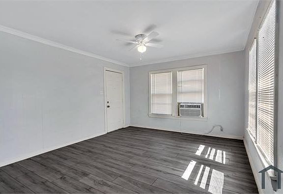 5th image of 305 N Robinson St #C