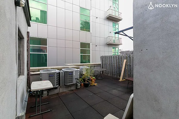 Rented by Nooklyn NYC LLC | media 24