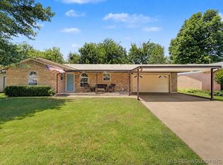 1712 S 4th St, Broken Arrow, OK 74012