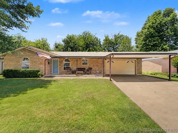 1712 S 4th St, Broken Arrow, OK 74012