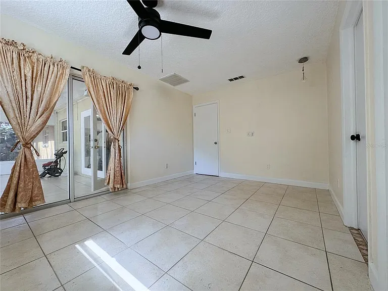 7522 Laurel Springs Dr — Photo 22