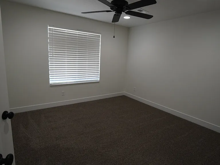 1582 S 150 W — Photo 23