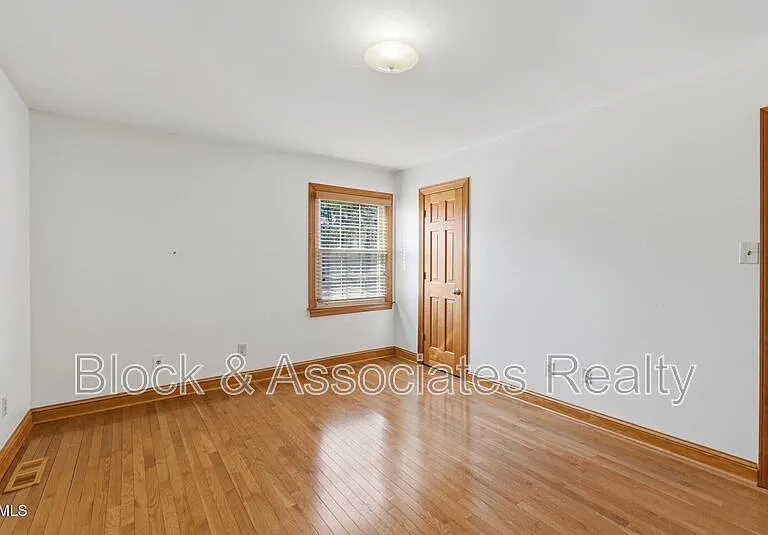 1200 Boxwood Ln — Photo 10