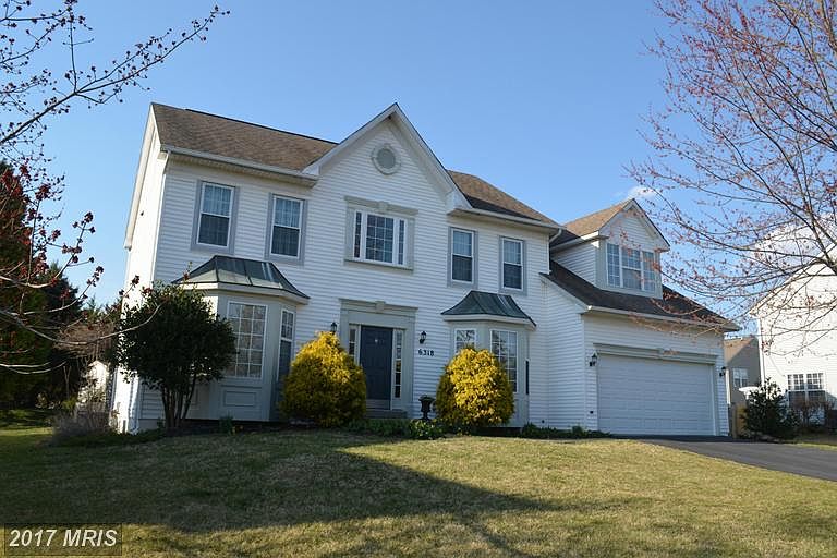 Plenty of driveway space at this colonial