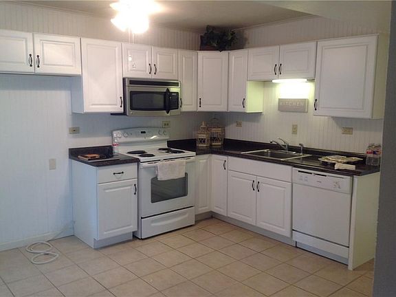 5th image of 625 Bluebonnet Dr