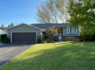 69 Coventry Cove Ln, Lake Villa, IL 60046