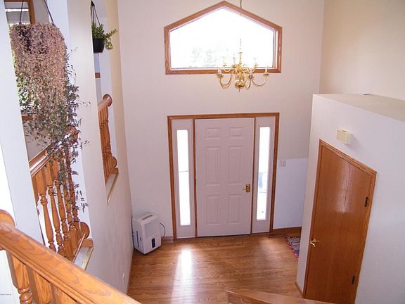 3rd image of 2789 Le Homme Dieu Heights Ct NE