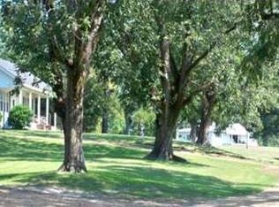 3595 Pineywoods Rd, Macon, MS 39341