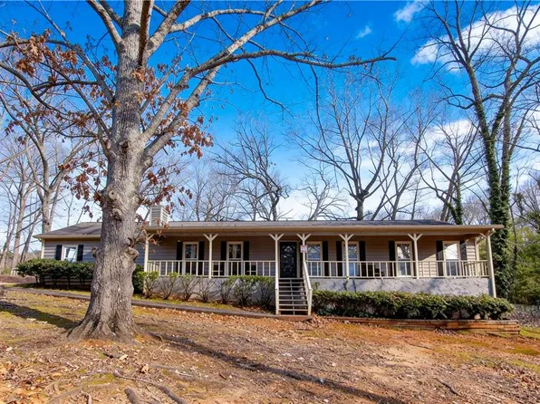 4085 Bent Oak Ct, Douglasville, GA 30135