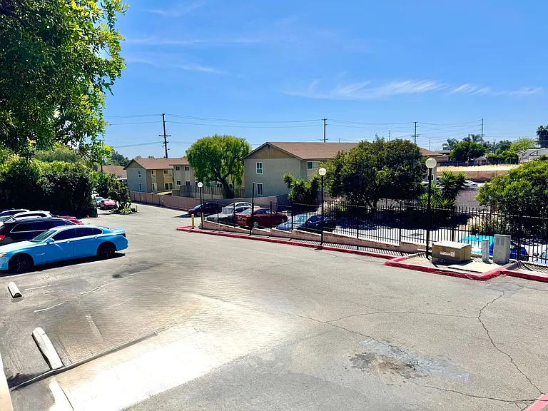 8110 Lemon Grove Way — Photo 20