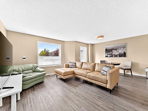 5th image of 108 N Douglas Glen Park SE