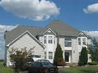 14 Garden Hill Dr, Somerset, NJ