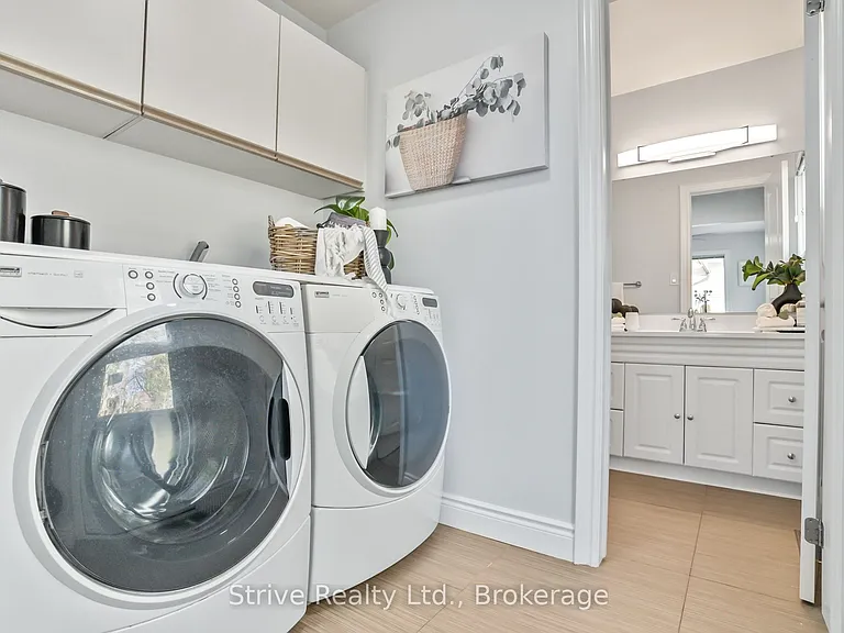 23 Cherry Blossom Cres #UPPER — Photo 12