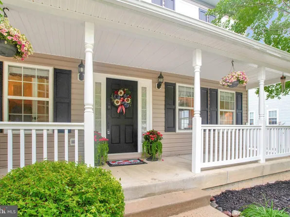 46684 Robert Leon Dr, Lexington Park, MD 20653