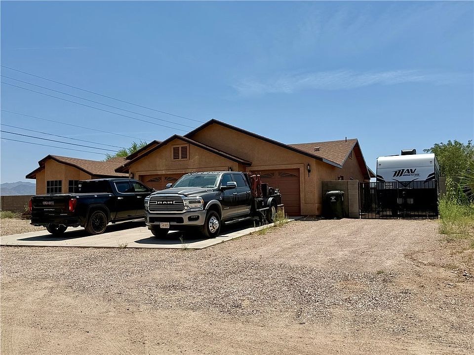 2nd image of 2730 Coronado Avenue