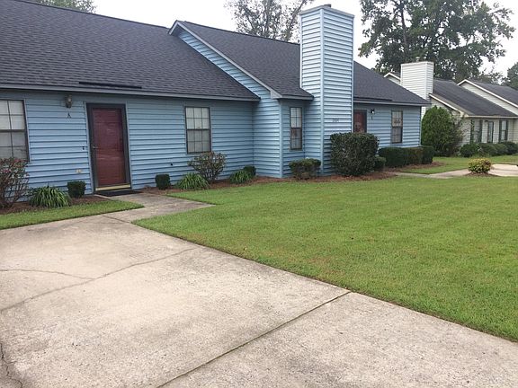 3rd image of 2004 Summerhaven Dr #B