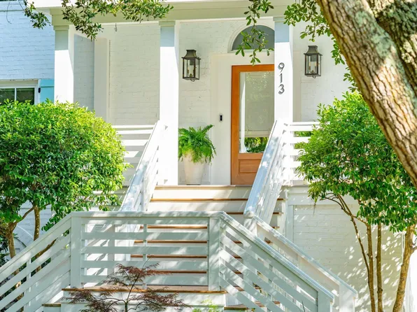 913 Paul Revere Ct, Charleston, SC 29412
