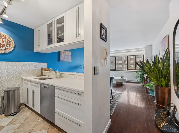 157 East 32nd Street image 5 of 13