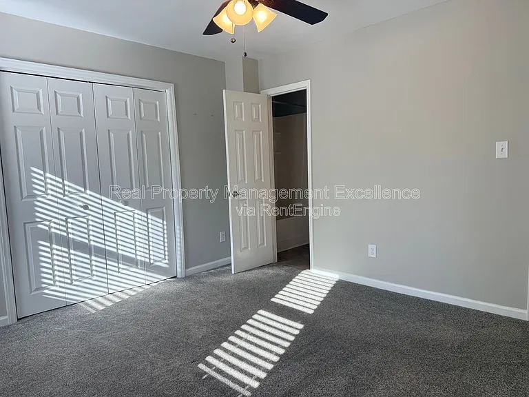 2922 Glenridge Dr #A — Photo 15