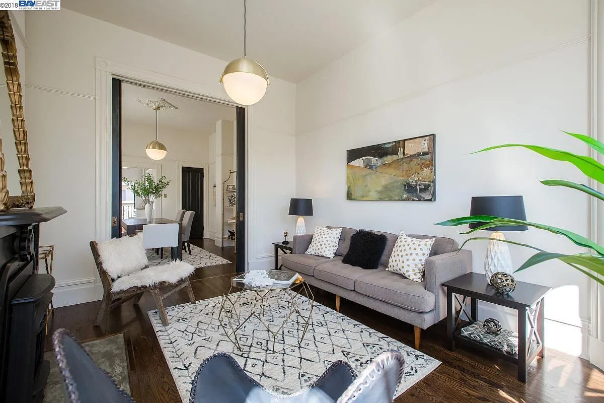 2 bed, 1100 sqft, $3,300 — Photo 4