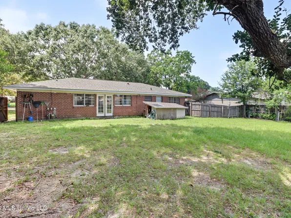 330 Randall Dr, Biloxi, MS 39531
