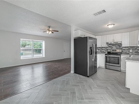5th image of 1546 Joyner Dr