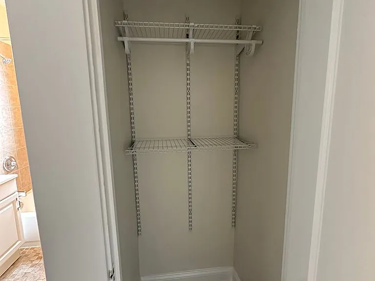 1377 W Greenleaf Ave #3S — Photo 16