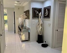 4th image of 361 17th St Unit 2423