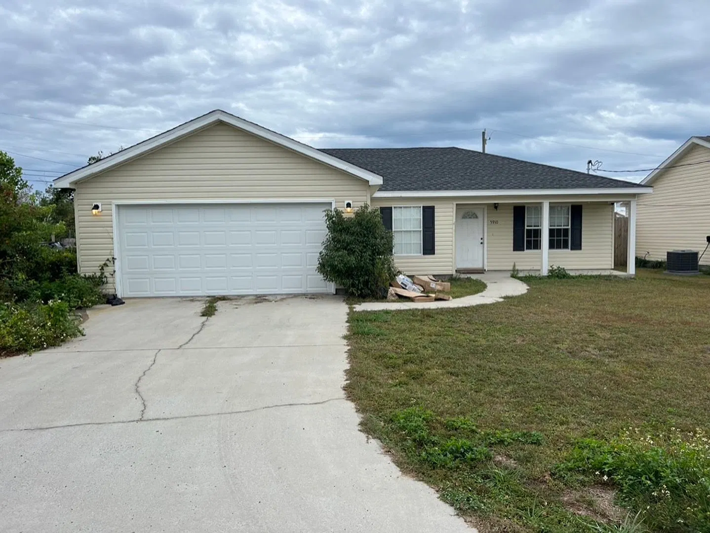 Single-Family House for Rent — Photo 2