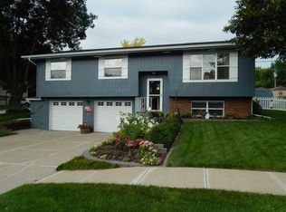 1605 Valli Hi Rd, Norfolk, NE 68701