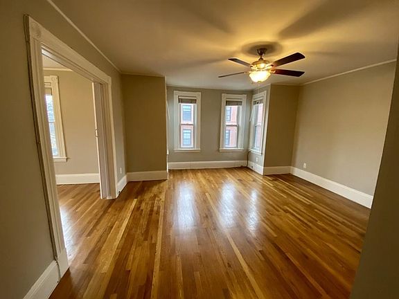 4th image of 115 Medford St #2