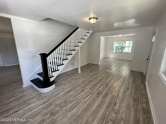 5th image of 3045 COLUMBUS Avenue