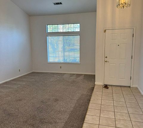 3rd image of 2401 Matthew Ln